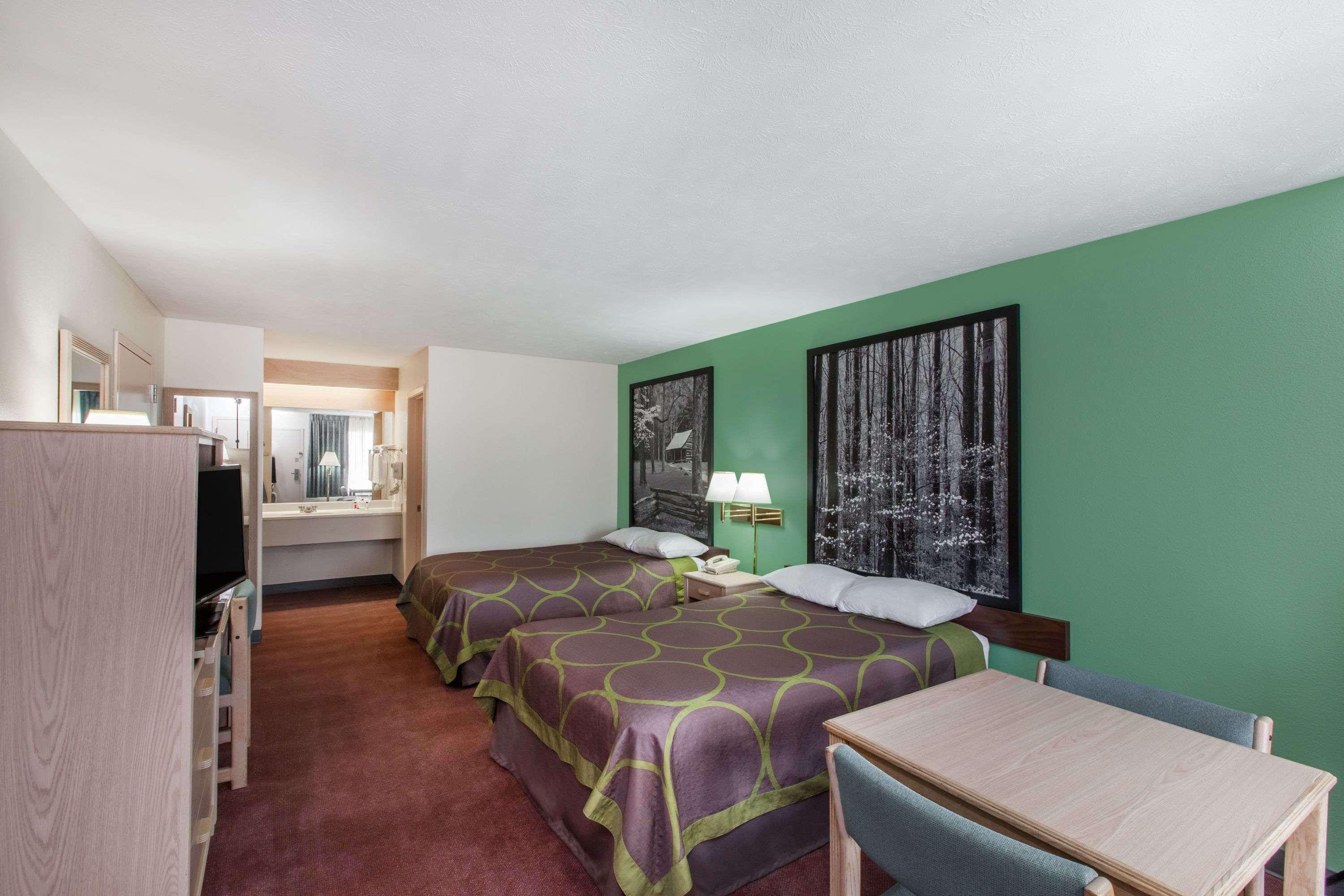 Super 8 By Wyndham Tx Hotel 2*